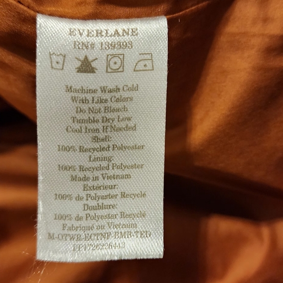 Used Everlane Medium The ReNew Fleece Bomber Jacket in Black - Picture 11 of 11